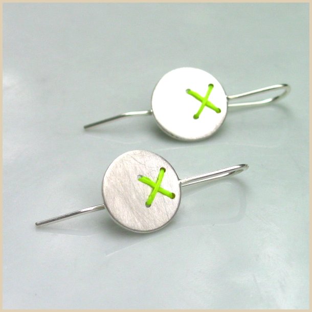 X-round silver earring